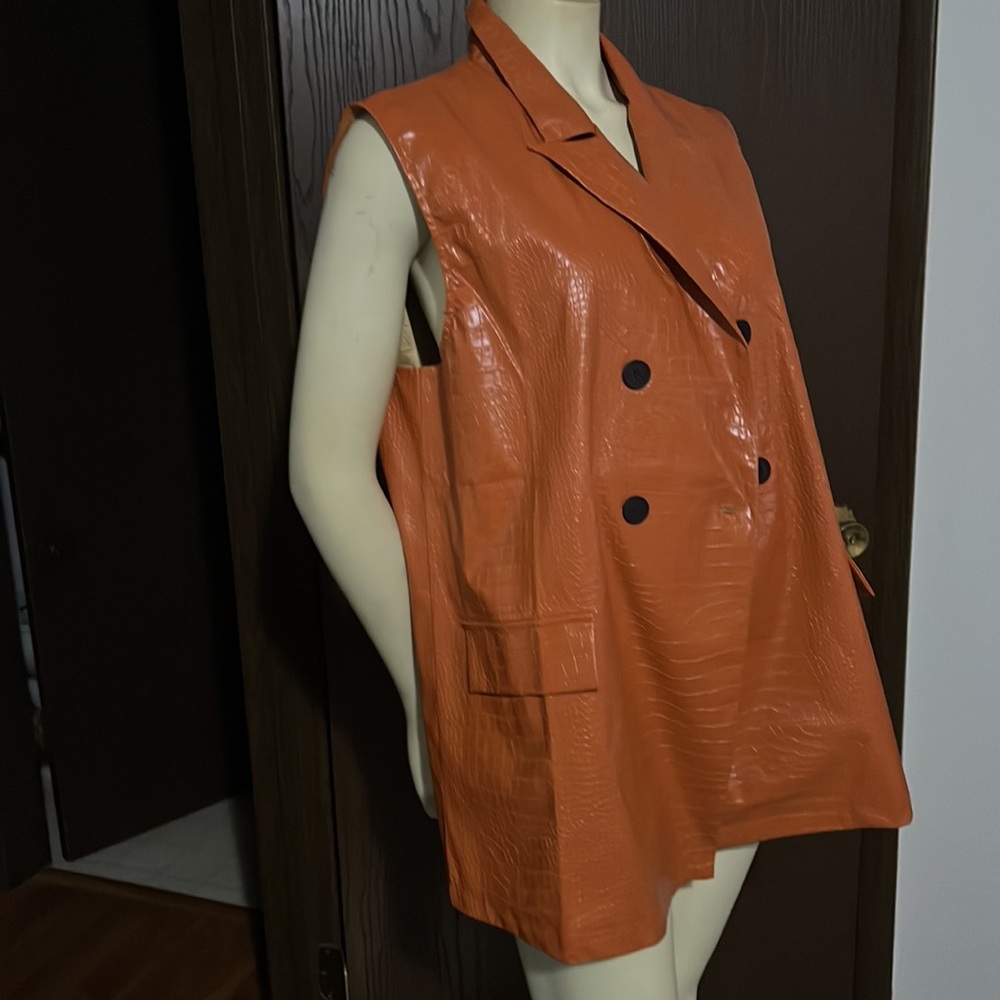 Double Breasted PU Vest Blazer.🍍🍍🍍 - Picture 2 of 7